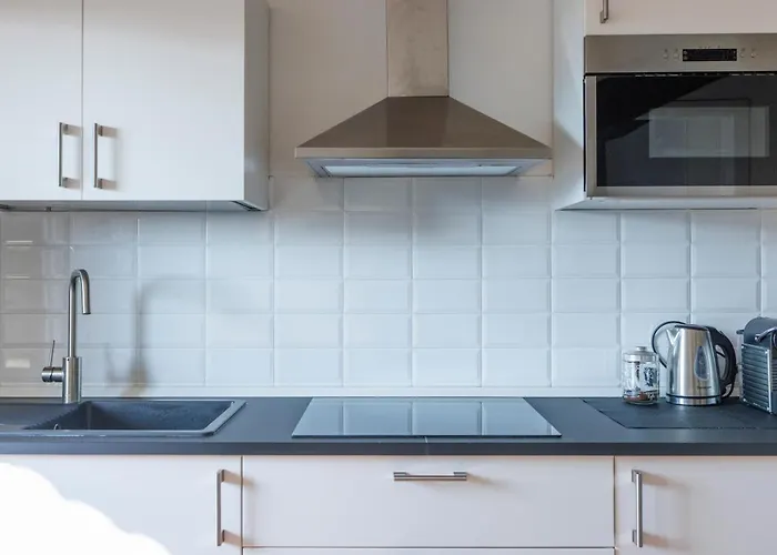 Xenia Apartments - Newly Renovated Flat In Fiera Area